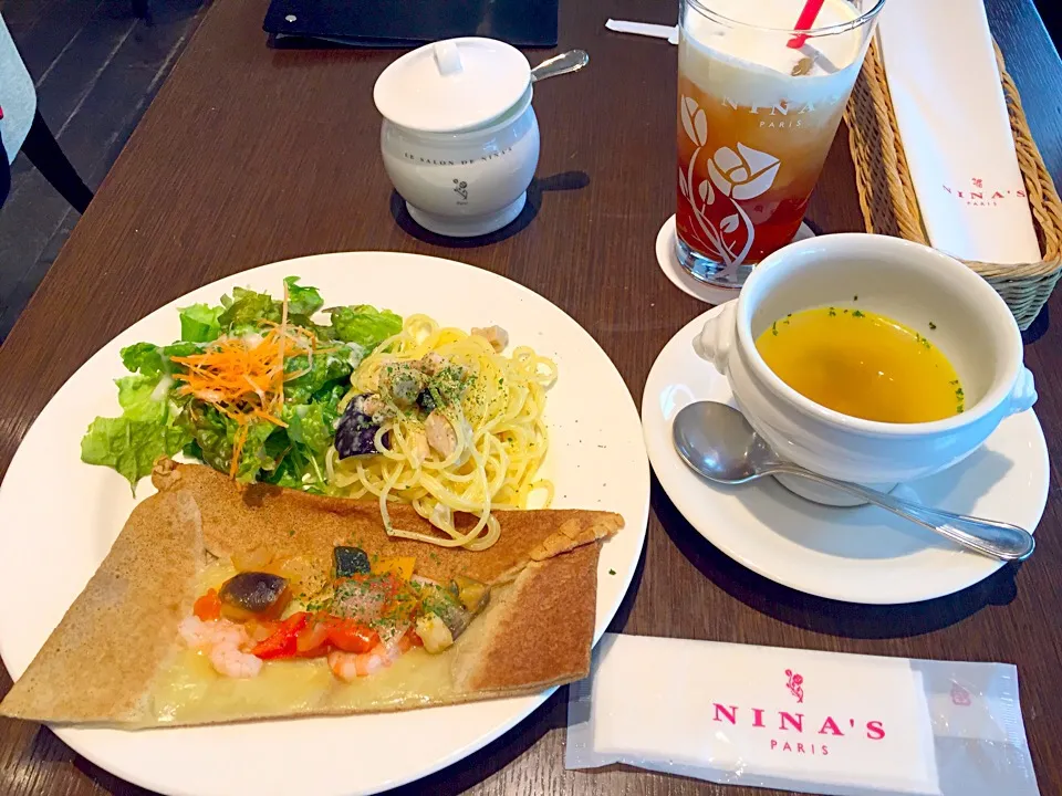 NINA's Half & Half Lunch♡|のののんさん