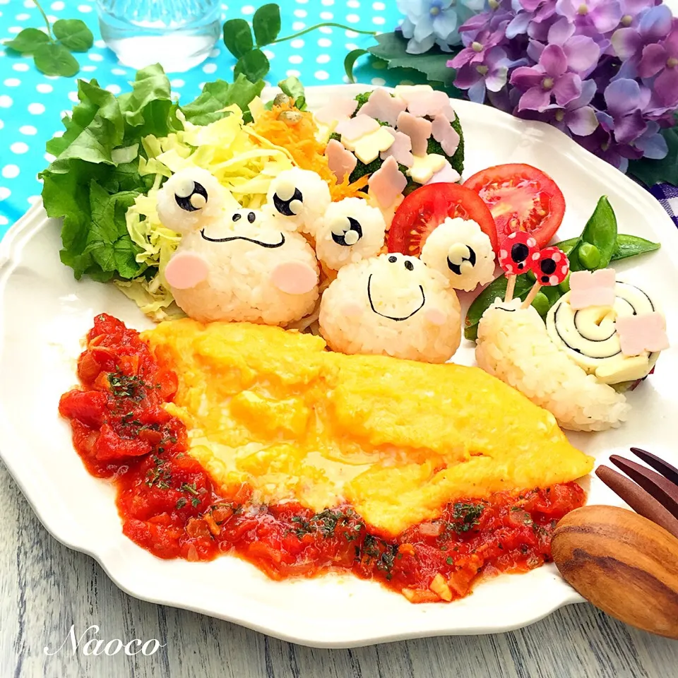 Snapdishの料理写真:トローリオムレツにかえるちゃんとカタツムリくん|naocoisaさん