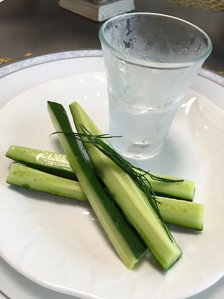 Russian cucumber sparkling water pickles with Frozen vodka🇷🇺|aястасияさん