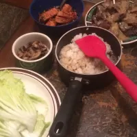 Rice with gravy
Braised short ribs
Firm tofu with oyster sauce soy sauce and homemade juices with green onions seasoning the tofu
Stirfried buttered  mushrooms
|Olivia L Ageeさん