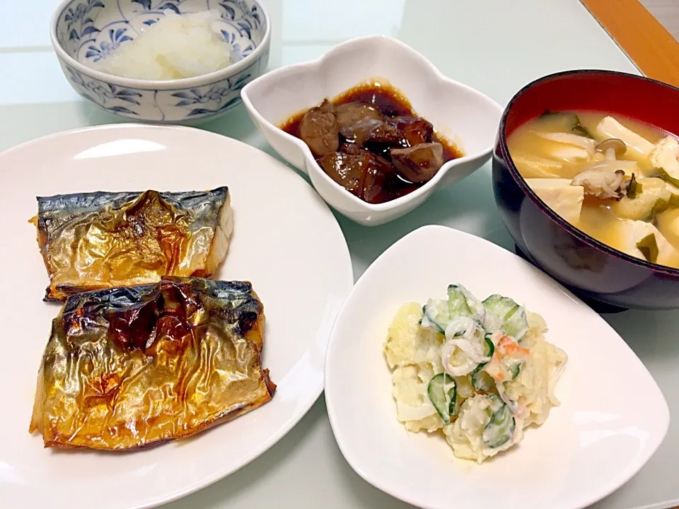 鯖の塩焼き・ポテトサラダ・鶏レバー煮・お味噌汁|きむっちさん