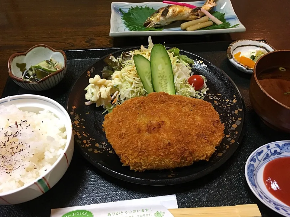 山菜わらじコロッケ定食＆鮎の塩焼き|ダンディ☆和田さん