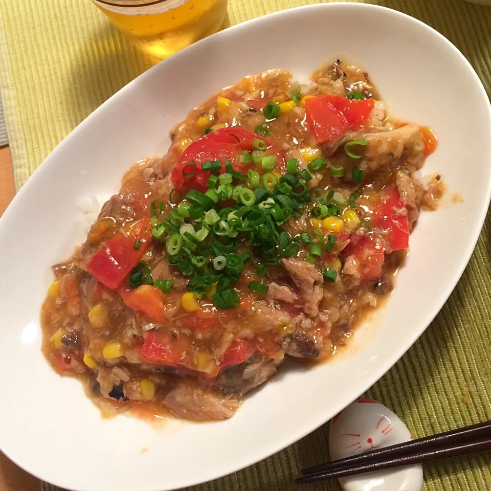 鯖の水煮缶とトマトの中華丼|こずこずさん