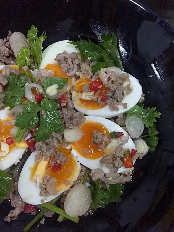 Soft boiled eggs spicy salad|Fai Atittaya Boonwannaさん