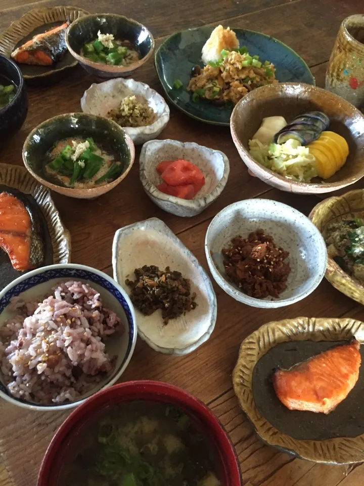 京都の兄夫婦が一昨日から来宅😁

日本人で良かったー朝ごはんで☕️🍵🍵|麦チョコさん