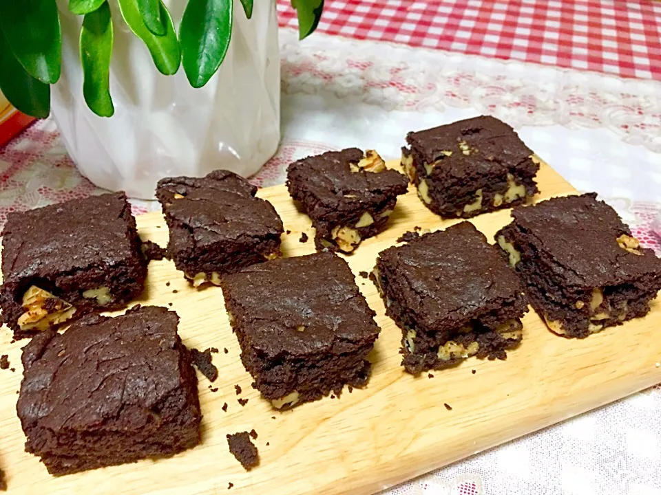 Snapdishの料理写真:Healthy coconut oil dark chocolate fudge brownie|Babyluv Cabrera Ocampoさん