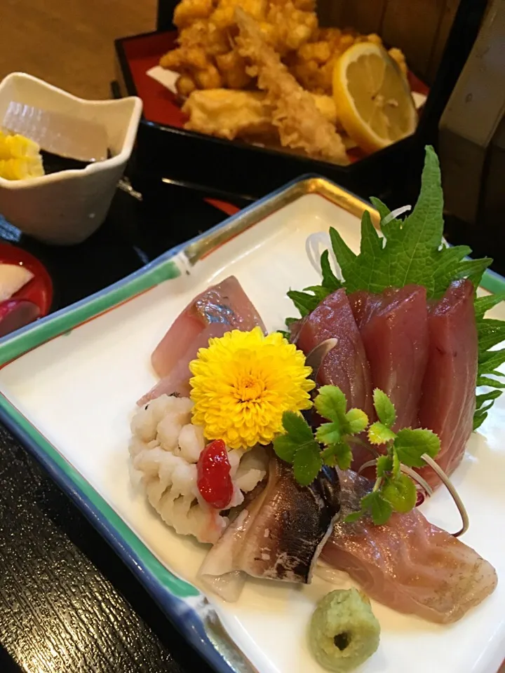 刺身定食 + とうもろこしかき揚げ|ダンディ☆和田さん