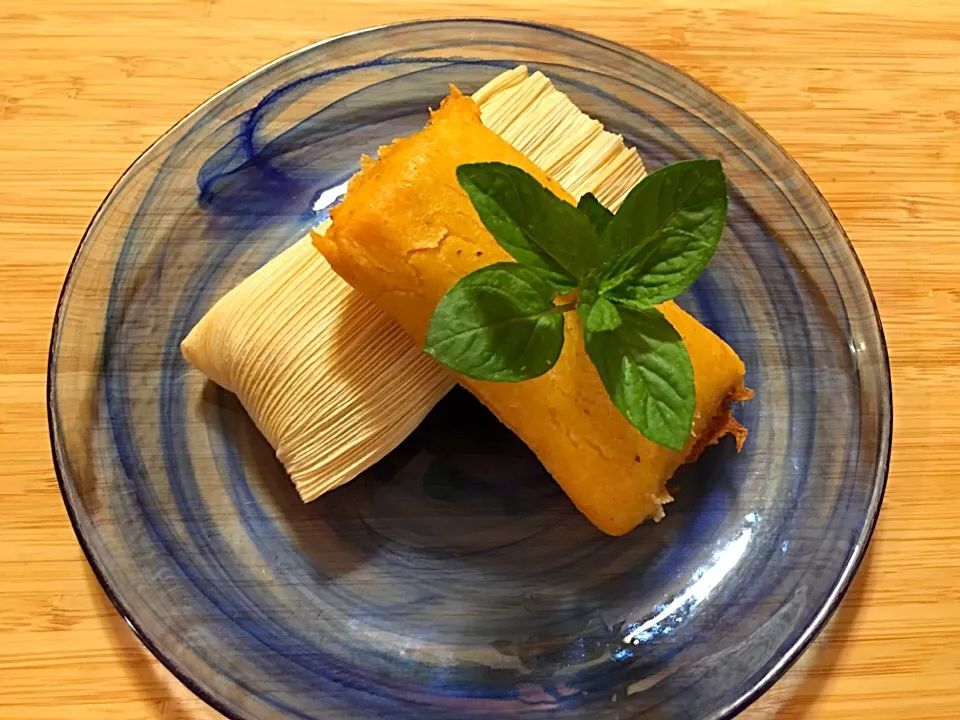 Steamed cornhusked beef tamales|🌺IAnneさん