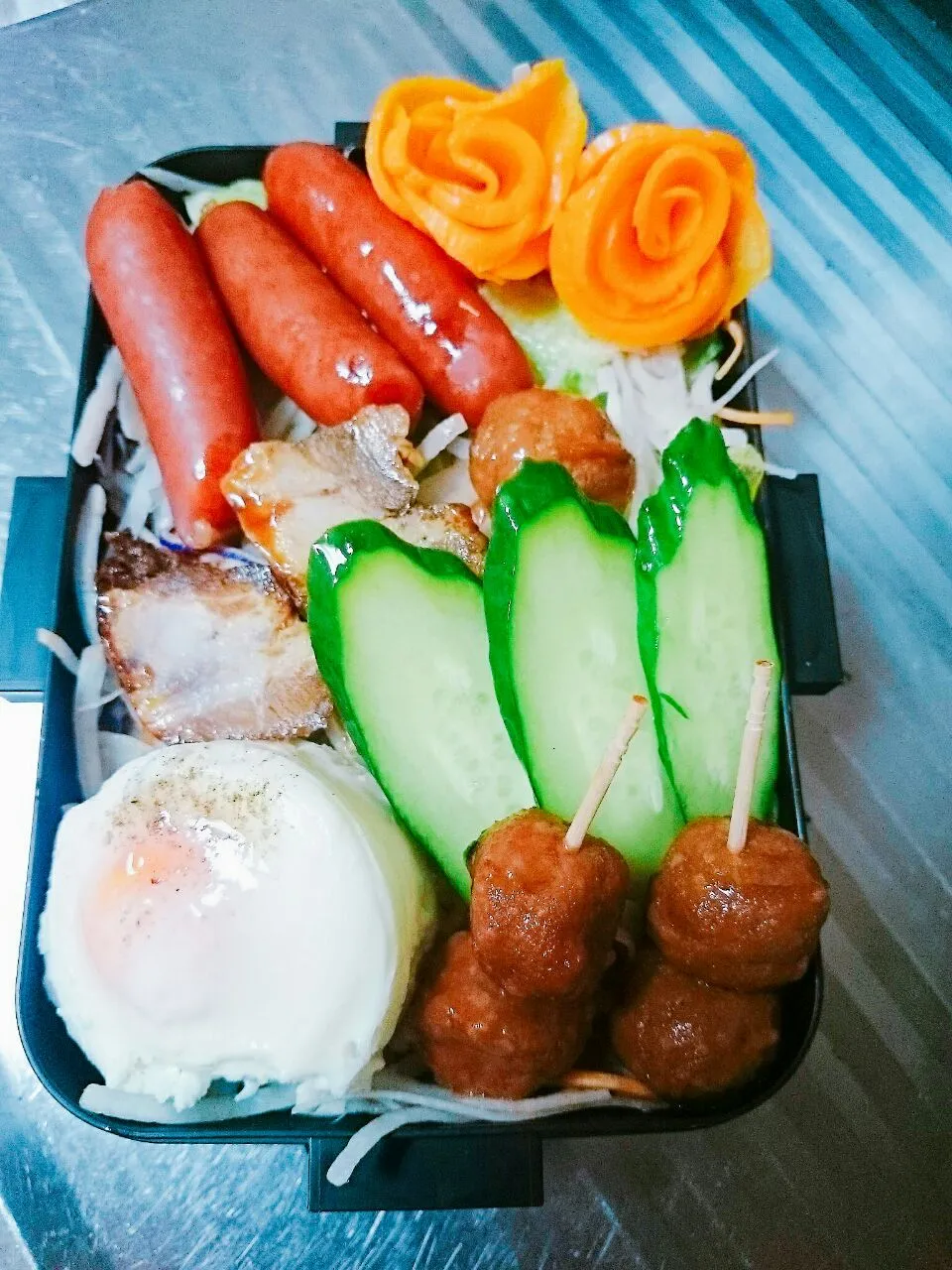 Snapdishの料理写真:りゅうちゃん弁当
今日は、お花の気分Σ(｡>艸<｡)
最近みに目玉焼きにハマり中❤|Yukaさん