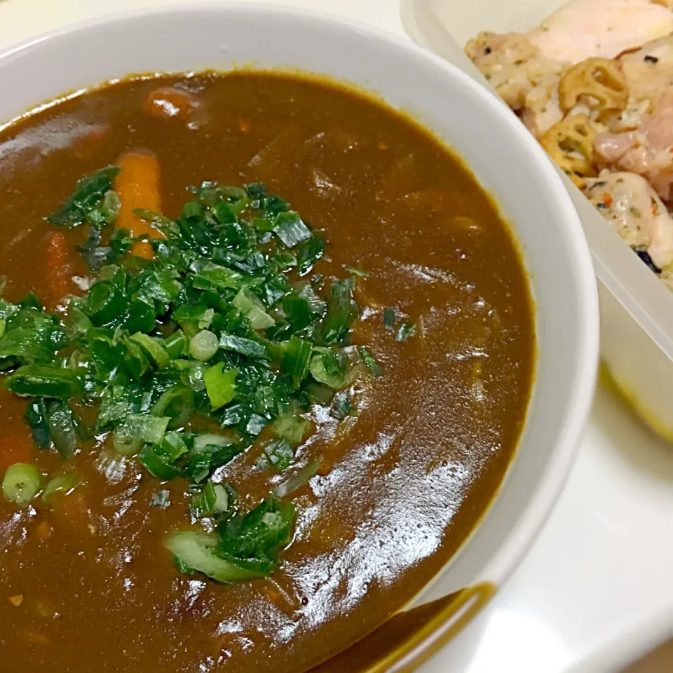 お鍋の残りをリメイク！
カレーうどん★|けめちゃんさん