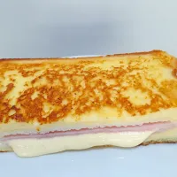 Snapdishの料理写真:French toast ham cheese|jaao ornumaさん