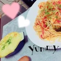 Snapdishの料理写真:▷鶏肉とブロッコリーのトマトクリームパスタ ▷山芋グラタン|きゃんさん