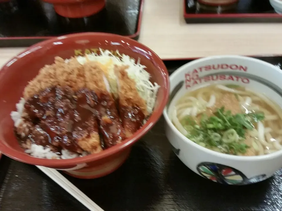 ソースカツ丼&ミニうどんセット|Morito Kamiyaさん