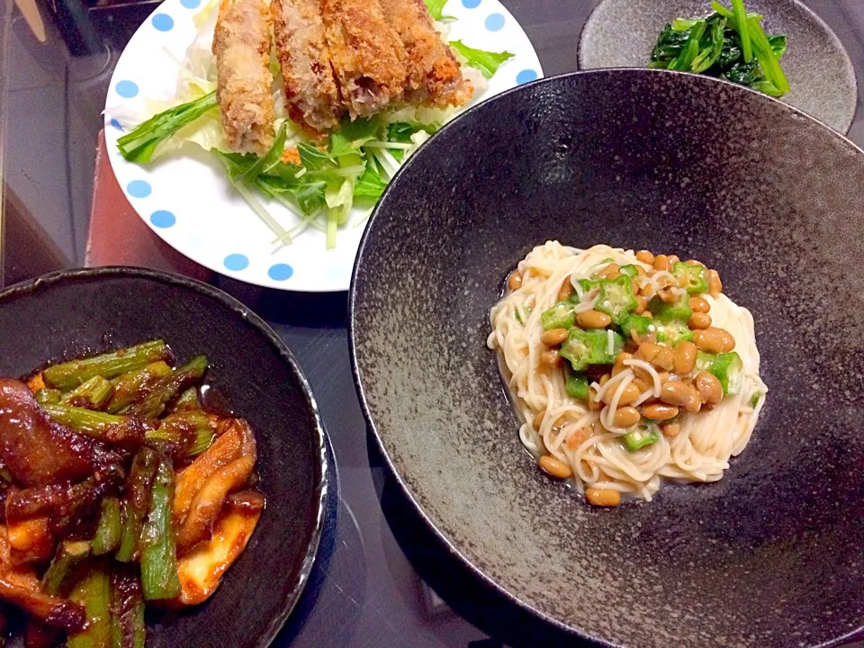 素麺オクラ納豆のせ
しそチーズのお肉巻き揚げ
アスパラと肉厚キノコの甘辛炒め
ほうれん草の醤油和え|きのこせんぱいさん