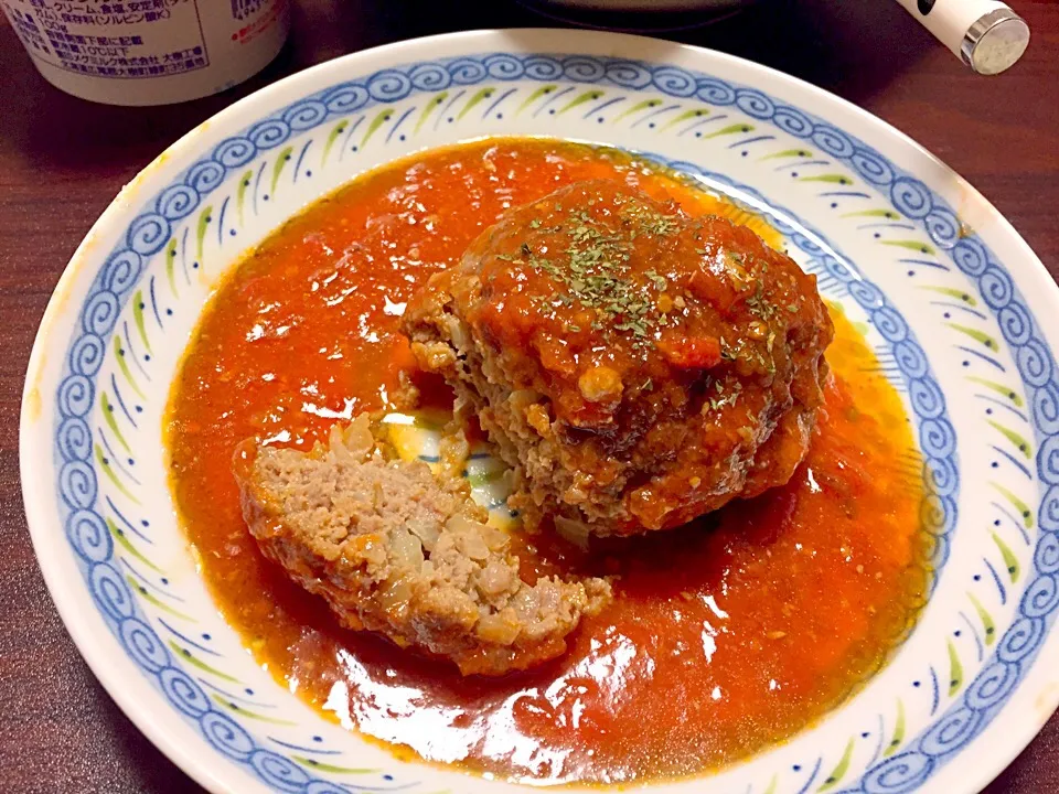 Snapdishの料理写真:岩石ハンバーグ〜トマト煮込み〜|まっちーさん