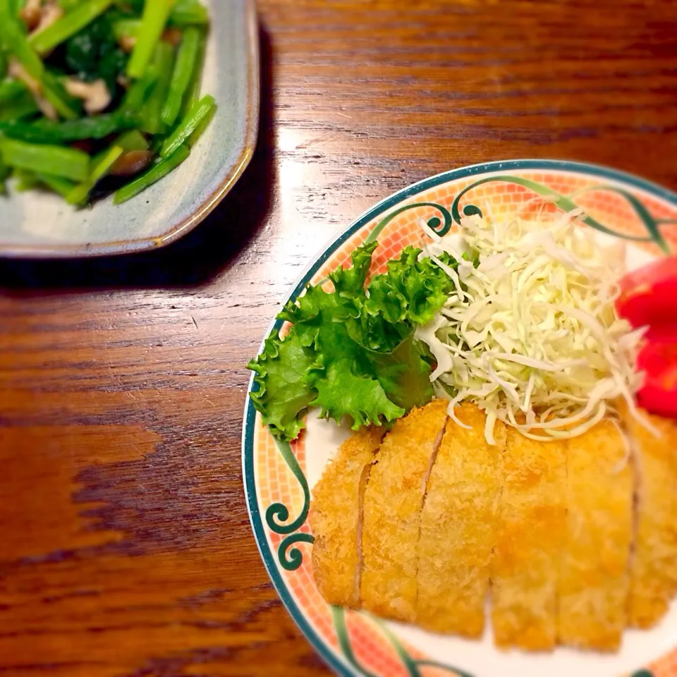 うす〜いロースとんかつと小松菜としめじのおひたし|_tsvietさん