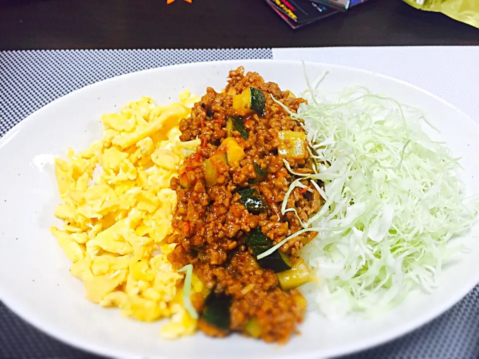 我が家のそぼろ丼〜トマト風味〜|チャンエナさん