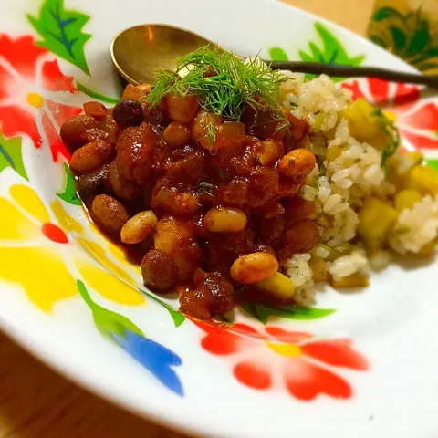 「マリーシャープス・ハバネロソース」を使ってみたSnapdishの料理・レシピ写真:Beans in Spicy Tomato Sauce／スパイシーな豆の煮込み、人参バターライス