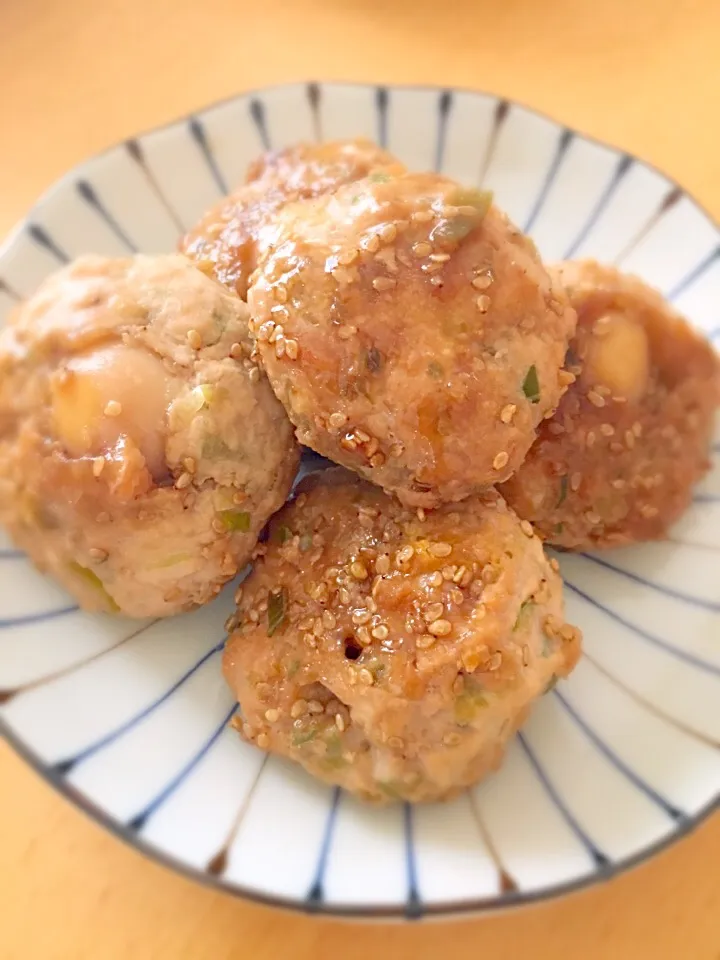 鳥挽肉うずらの卵入り(*☻-☻*)つくね焼き|アリエッティさん