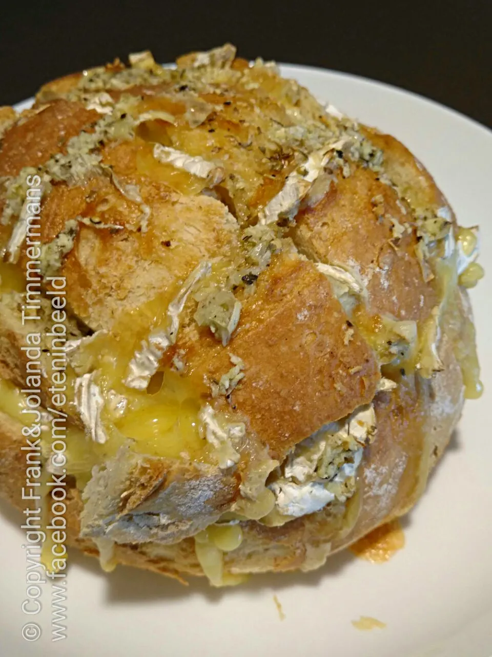 Garlic-camembert bread|Frank&Jolanda - Eteninbeeldさん