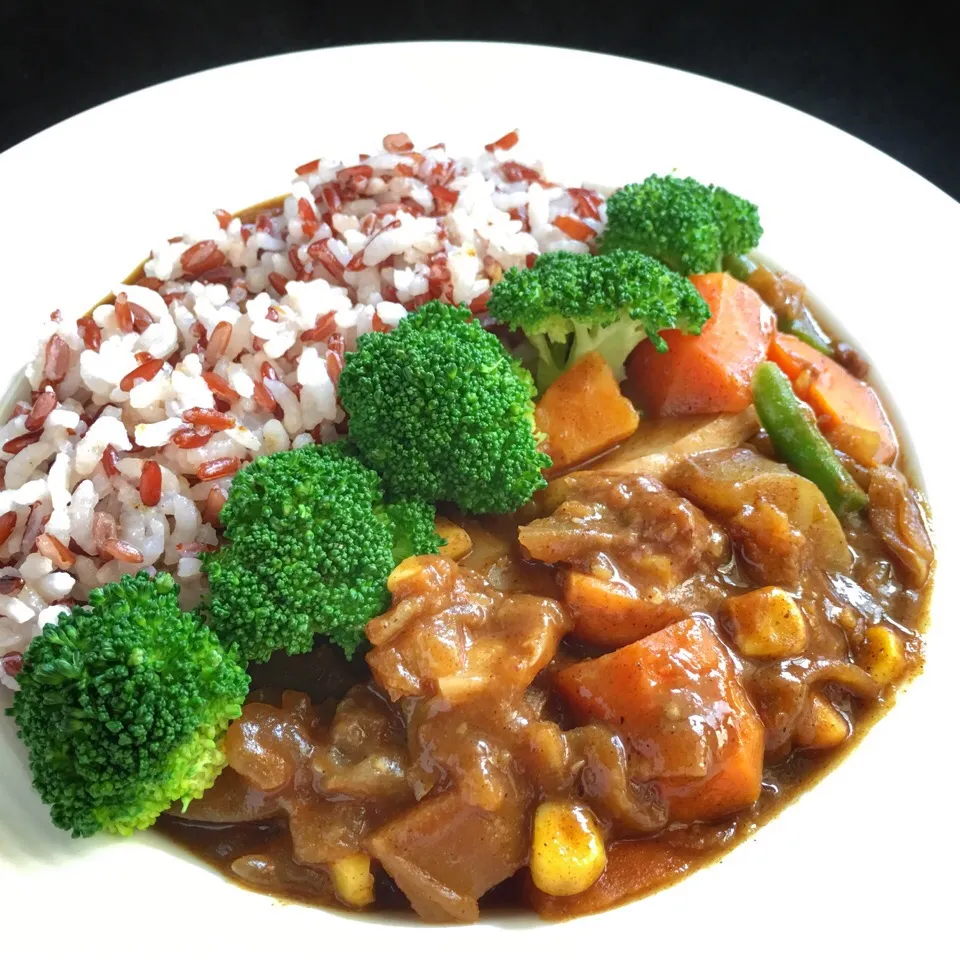 Snapdishの料理写真:Vegetable Japanese curry(using homemade roux cubes)|coxiella24さん