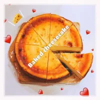 Snapdishの料理写真:🧀❤️Baked cheesecake❤️🧀
いつもはレアチーズだけど、
久々にベイクド！
そして
クリームチーズ+サワークリーム
さっぱりだけど、どっしり💫💫|あいなさん