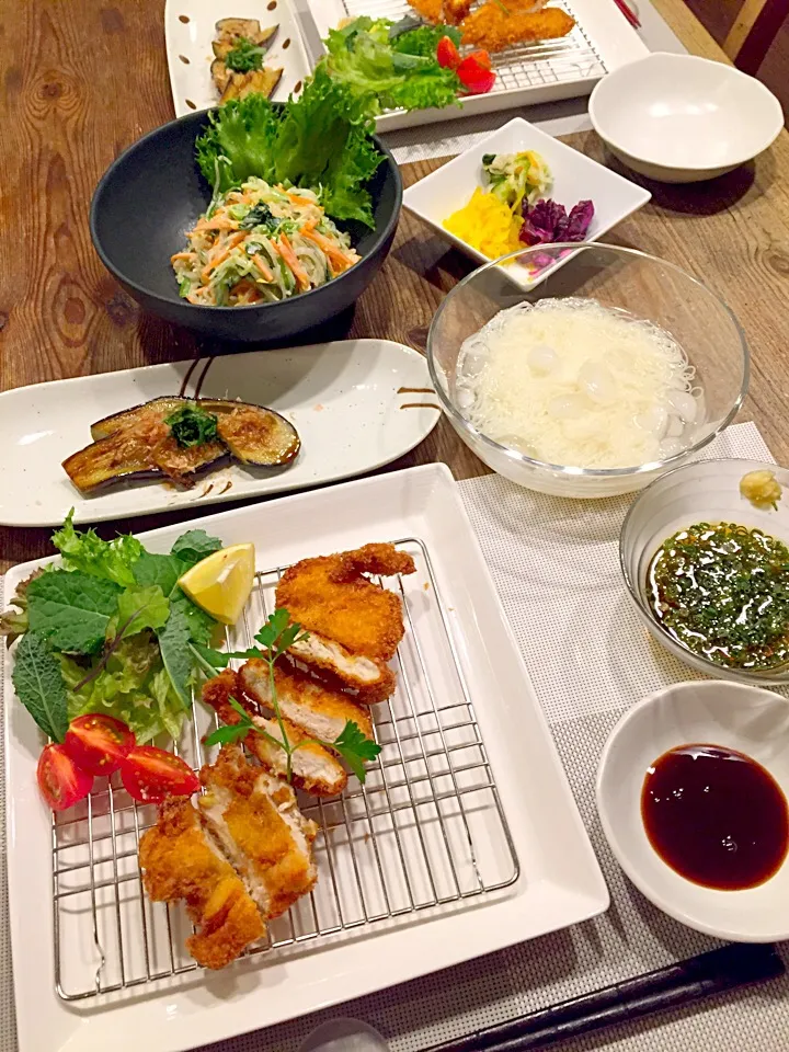 今日の晩御飯💛鶏胸肉のチキンカツ🍗ナスの和風ソテー🍆ナムルリメイクの春雨サラダ🌿お素麺🍃|まみりんごさん