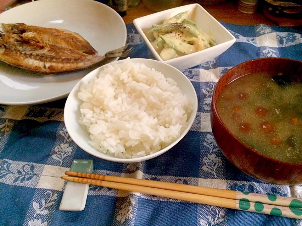 朝ごはん★鯵の開き、スナップエンドウのマスタードマヨサラダ、みそ汁、ごはん|ハルさん