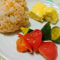 Snapdishの料理写真:おにぎり朝ごはん|タイラさん