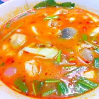 Snapdishの料理写真:Tom yam kung is a thai soup with shrimp. Good taste!!|jaao ornumaさん