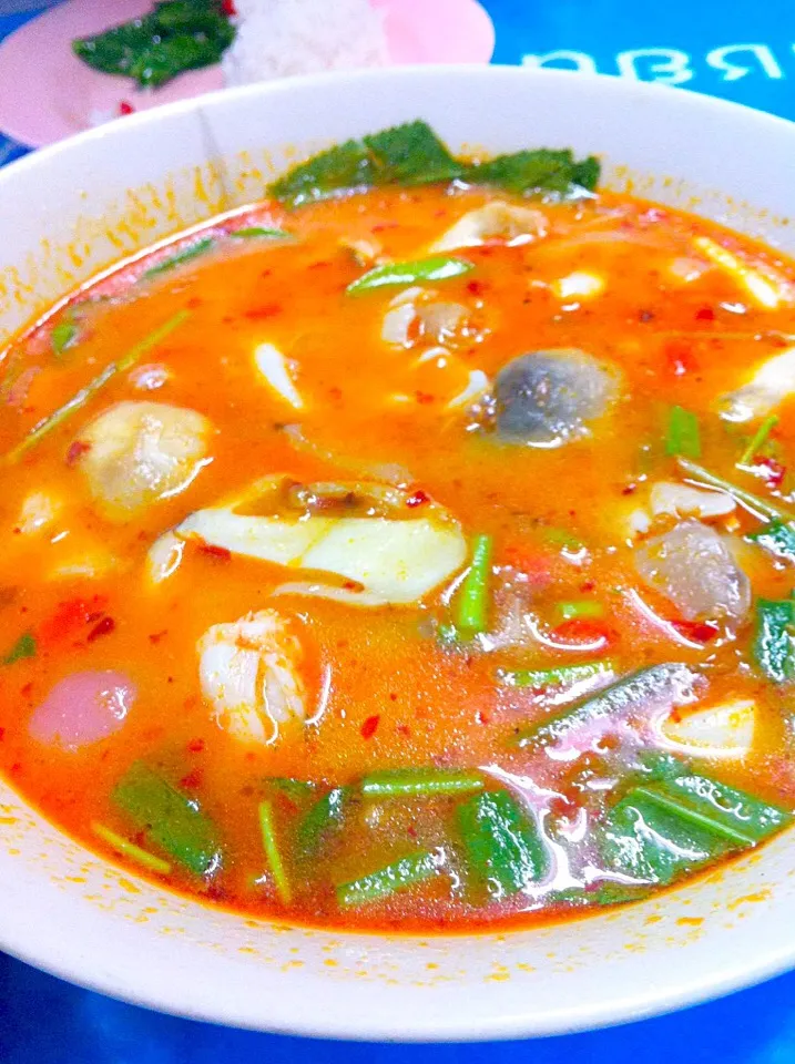 Tom yam kung is a thai soup with shrimp. Good taste!!|jaao ornumaさん