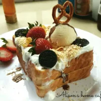 Honey toast with ice cream|Alison Kuok Pei Lingさん