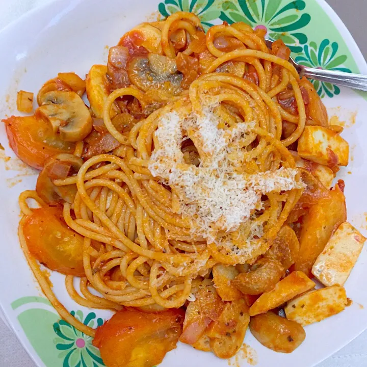 Spaghetti With Tomato Sauce|Chrissy Yinさん