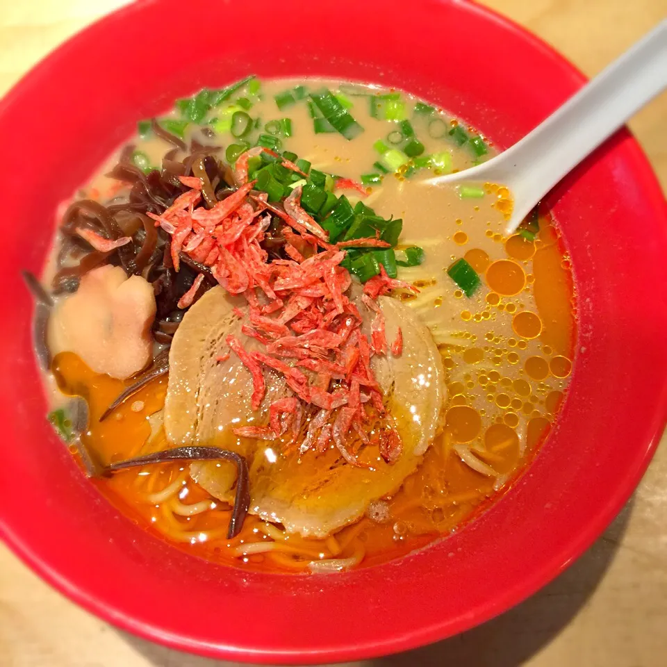 上野「海老吟醸じぱんぐ」にて。海老とんこつのラーメン。|リュカさん