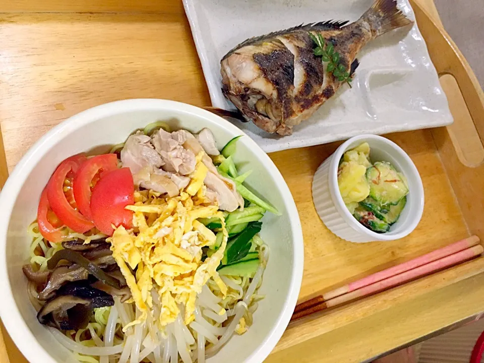 晩ご飯⭐️冷やし中華とイサキ塩焼き|かわちさん