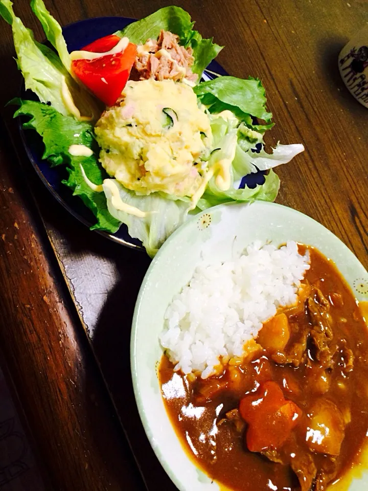 カレーとポテトサラダ✨|かんちゃんさん