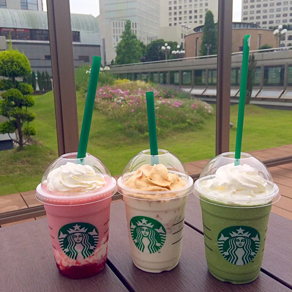 スタバのベイクドチーズケーキフラペチーノ♡ストロベリーディライトフラペチーノ♡抹茶フラペチーノ😋|ジヌ美さん