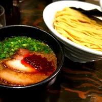 Snapdishの料理写真:辛化つけ麺 大盛り|さとうさんさん