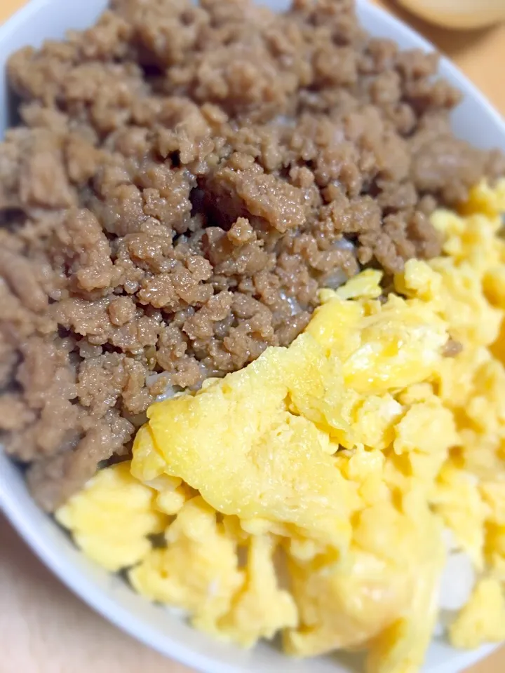 Snapdishの料理写真:今日の夜ご飯♡そぼろ丼|＊るいまま＊さん