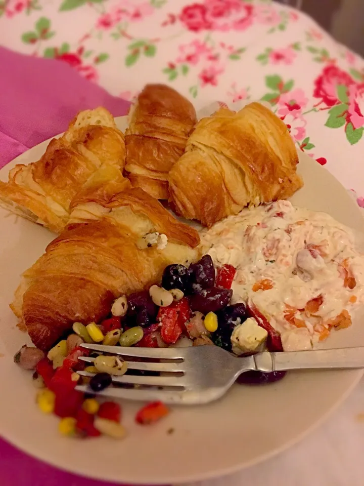 Crossants with cheese beans feta and olives and salmon pate|bovis homesさん