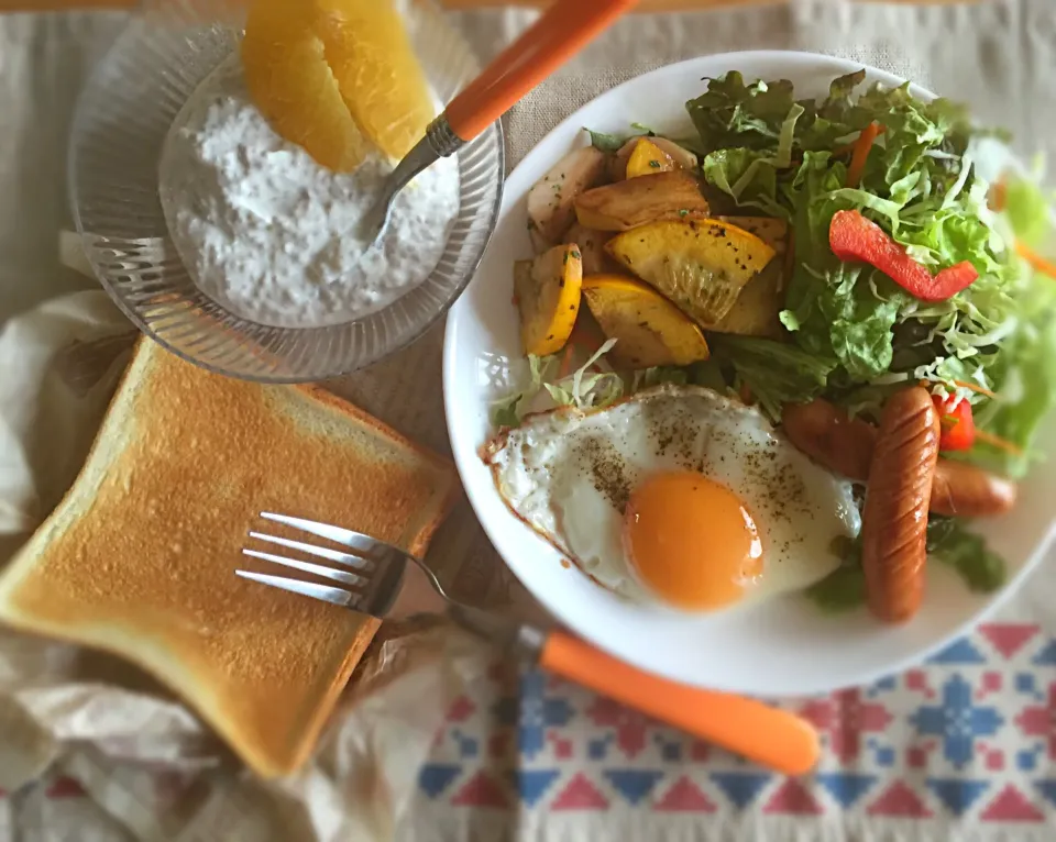 Snapdishの料理写真:朝食◎ いつもの感じ🍞🍳|しょちちさん