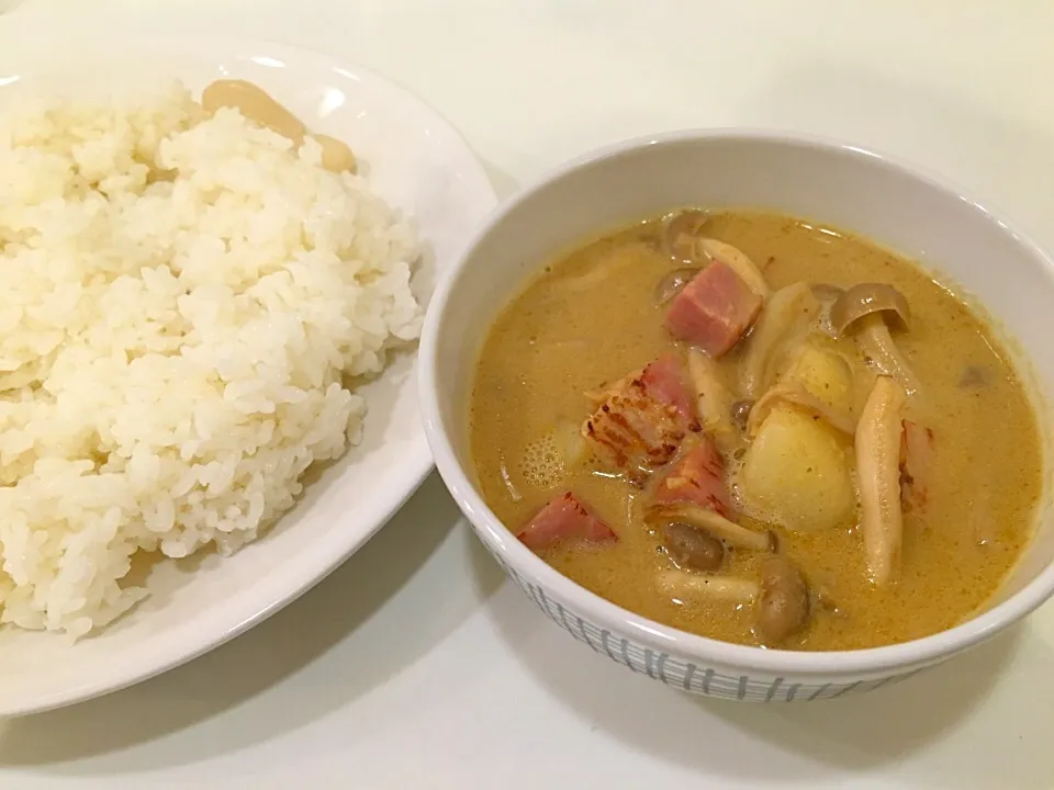 じゃがいも&ベーコン&きのこのタイカレー@KOSUGI CURRY|カリー仙人さん