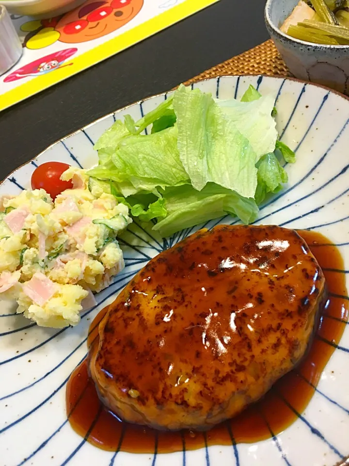 acoyaさんの料理 お野菜たっぷりの照りマヨ豆腐ハンバーグ❤️|acoyaさん