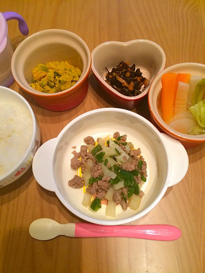 離乳食後期
～6/16夕飯～
☆豚ひき肉じゃがピーマン炒め
☆かぼちゃヨーグルトサラダ
☆ひじき煮
☆スティック野菜スープ
☆軟飯|airi-nさん