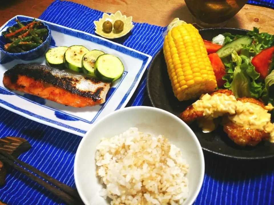 自家製☺鮭の西京焼と昨日の残りチキン南蛮❗|シホさん