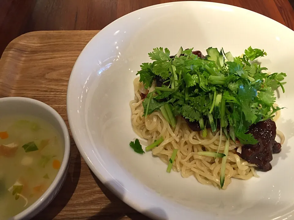 ゴールデンタイガー 茄子の炸醤麺セット|よだみなさん