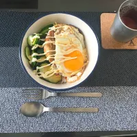 Snapdishの料理写真:手抜き料理
ご飯は８割白滝を入れてます。|Chiharu Nagataさん