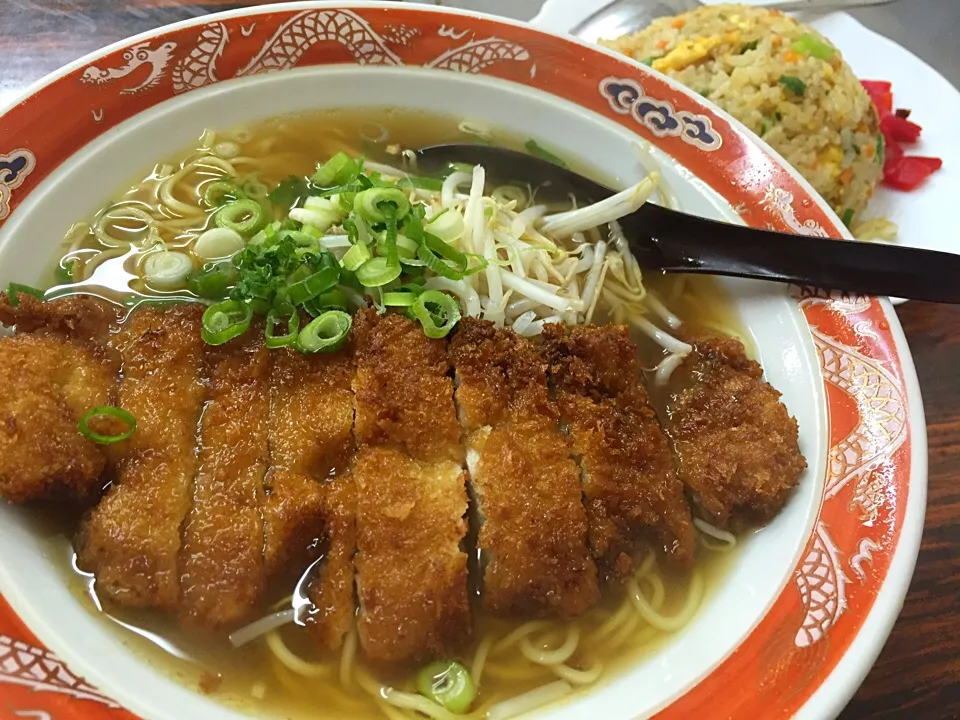 とんかつラーメン‼︎|たぁちさん