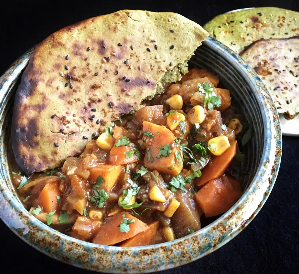 Homemade Japanese vegetable curry served with matcha chickpea flatbread|coxiella24さん