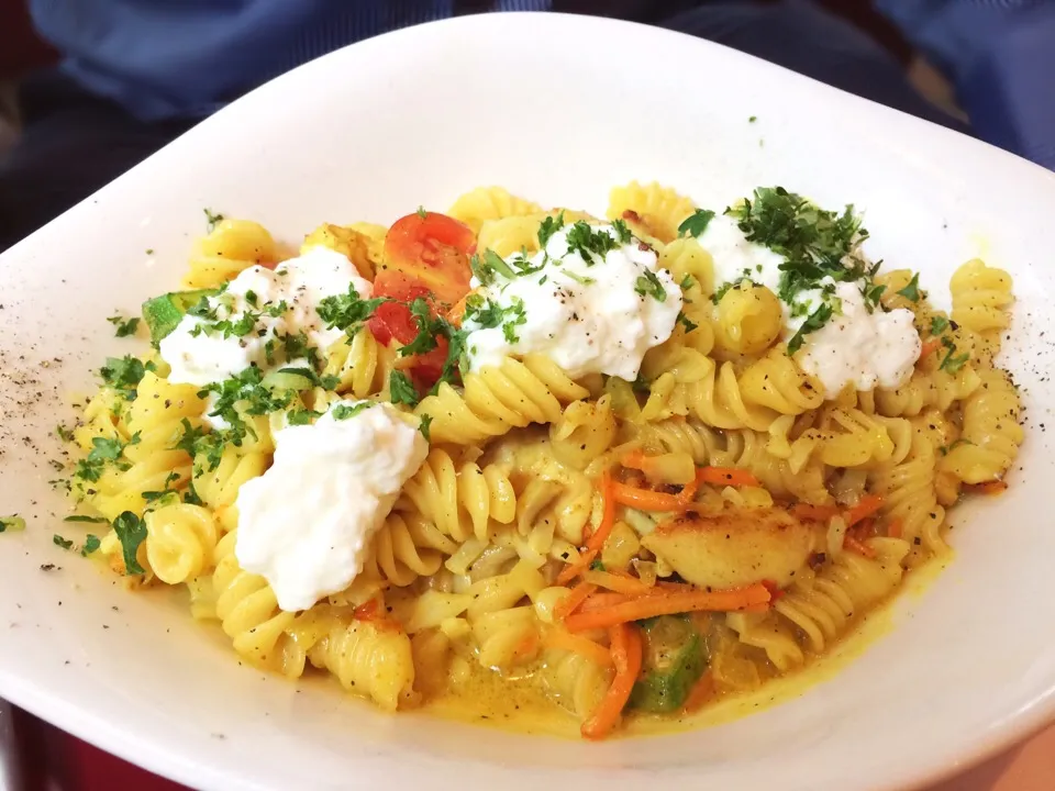 this month special at vapiano: pollo al curry with fusilli noodles 🍴😋|CatzeMDさん